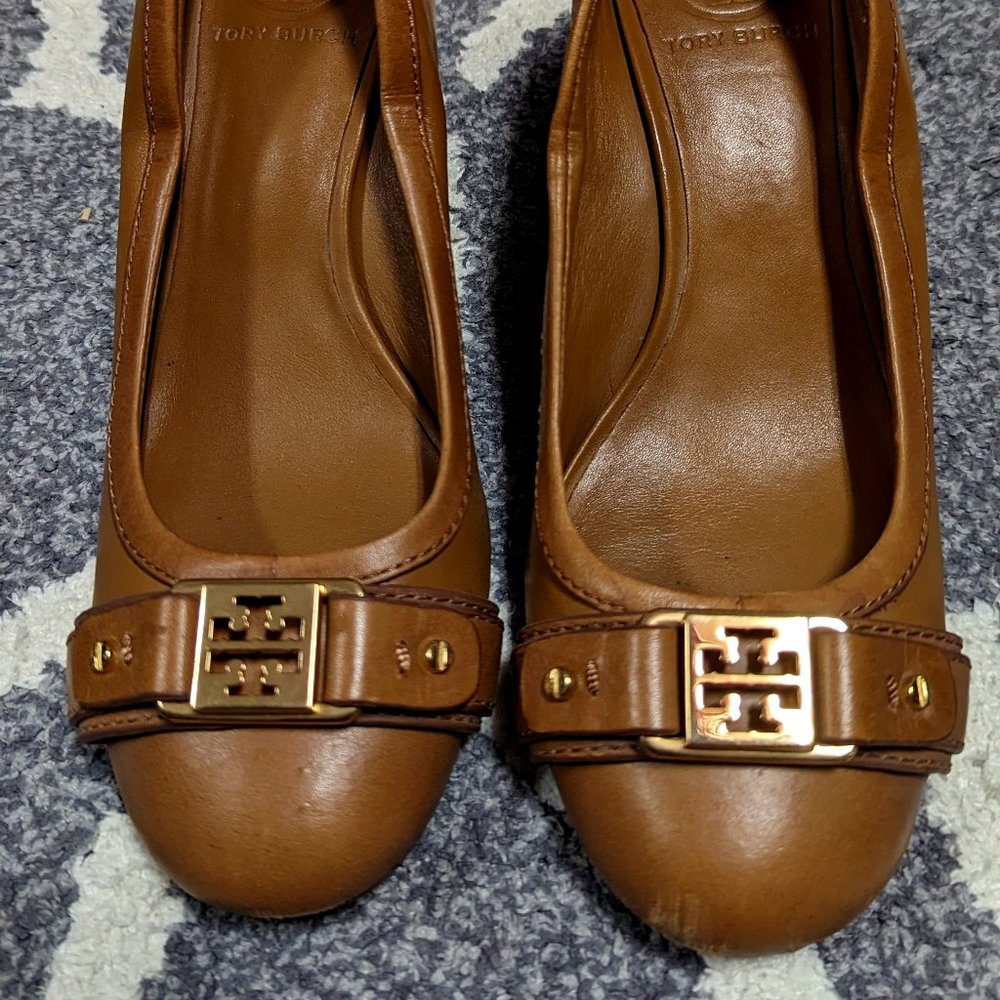 6 Tory Burch Brown Leather Wedge